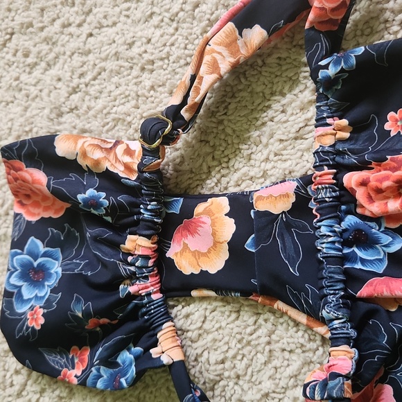 Skatie Tahiti Bikini - Picture 5 of 5